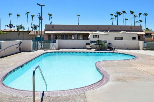 M STAR INN AND SUITES BLYTHE (Blythe)